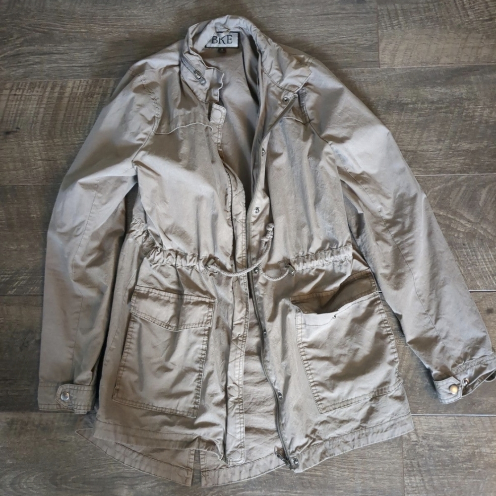 BKE size small lightweight jacket